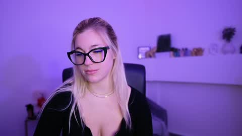 Snapshot of leokitty_ chatting on 14, 4, 2026 leokitty online show from 14, 4, 2026