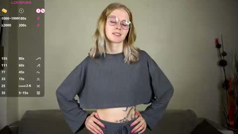 Snapshot of leolakorner chatting on 12, 2, 2026 Hello Im Roxy Im just starting my journey here so lets get acquainted online show from 12, 2, 2026