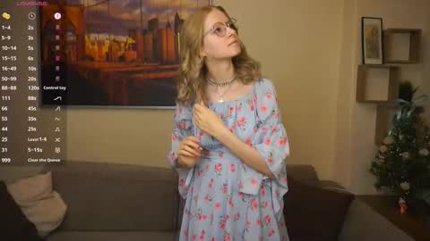 Snapshot of leolakorner chatting on 4, 3, 2026 Hello Im Roxy Im just starting my journey here so lets get acquainted online show from 4, 3, 2026