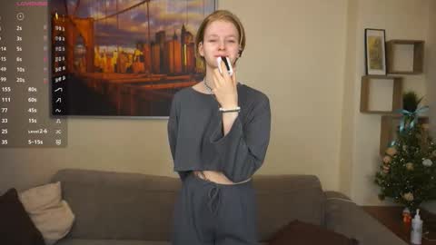 Snapshot of leolakorner chatting on 7, 3, 2026 Hello Im Roxy Im just starting my journey here so lets get acquainted online show from 7, 3, 2026