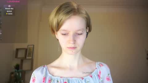 Snapshot of leolakorner chatting on 25, 3, 2026 Hello Im Roxy Im just starting my journey here so lets get acquainted online show from 25, 3, 2026