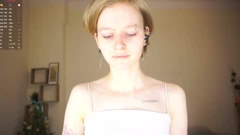 Snapshot of leolakorner chatting on 28, 3, 2026 Hello Im Roxy Im just starting my journey here so lets get acquainted online show from 28, 3, 2026