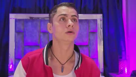 Snapshot of leomonnroe chatting on 2, 2, 2026 leomonnroe online show from 2, 2, 2026