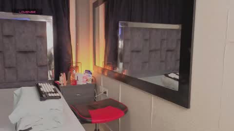 Snapshot of leomonnroe chatting on 15, 3, 2026 leomonnroe online show from 15, 3, 2026