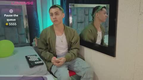 Snapshot of leomonnroe chatting on 16, 3, 2026 leomonnroe online show from 16, 3, 2026