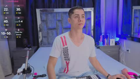 Snapshot of leomonnroe chatting on 4, 4, 2026 leomonnroe online show from 4, 4, 2026