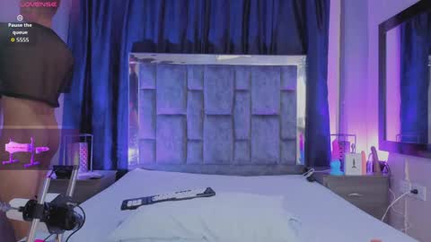 Snapshot of leomonnroe chatting on 5, 4, 2026 leomonnroe online show from 5, 4, 2026