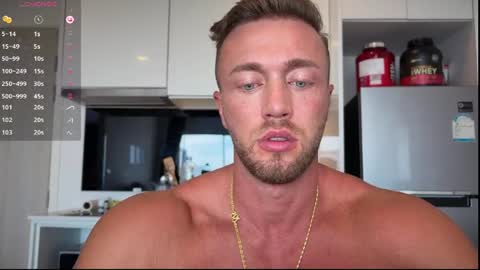 Snapshot of leon_lovefitness chatting on 22, 4, 2026 Leon online show from 22, 4, 2026
