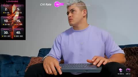 Snapshot of leon_ssmoron chatting on 11, 12, 2024 Leon Smoron online show from 11, 12, 2024