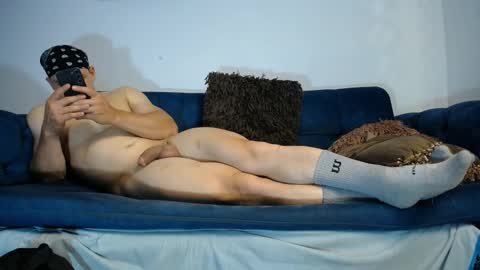 Snapshot of leon_ssmoron chatting on 4, 3, 2025 Leon Smoron online show from 4, 3, 2025
