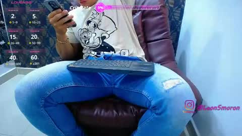 Leon Smoron online show from 3, 5, 2026