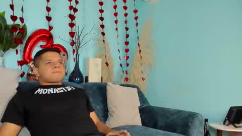 leon_thomas_ online show from 9, 2, 2026