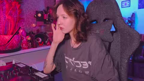 leona online show from 21, 2, 2026