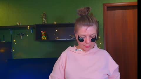 Leona tracie online show from 30, 4, 2026