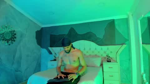 Snapshot of leonardgrant_ chatting on 14, 12, 2024 Leonard online show from 14, 12, 2024
