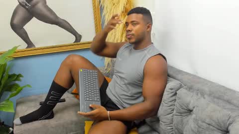 Leandro jones online show from 17, 11, 2025