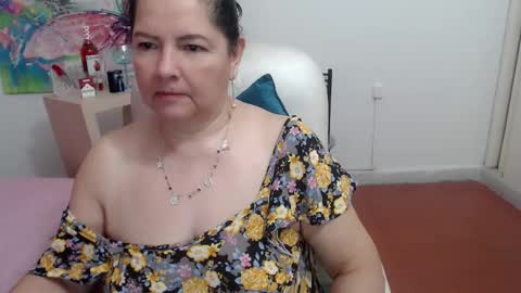 Snapshot of leonela_69 chatting on 15, 10, 2025 leonela   online show from 15, 10, 2025