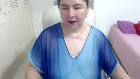 leonela   online show from 1, 5, 2026