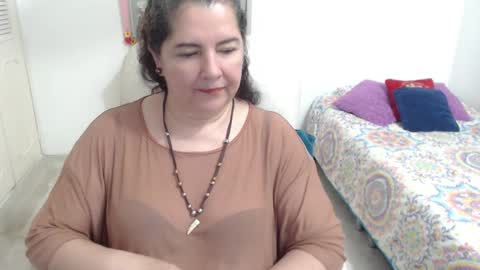 leonela   online show from 3, 5, 2026