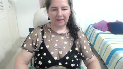 leonela   online show from 13, 5, 2026