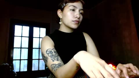 Snapshot of leonelablues chatting on 27, 10, 2025 leonela  online show from 27, 10, 2025