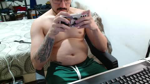 Snapshot of leonino231 chatting on 2, 4, 2026 leonino231 online show from 2, 4, 2026