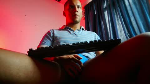 Lenardo jaramillo online show from 6, 2, 2025