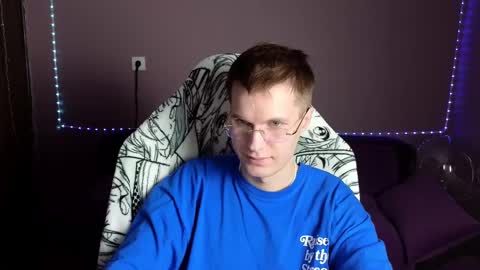 Snapshot of leonnextdoor chatting on 29, 12, 2024 Leon online show from 29, 12, 2024