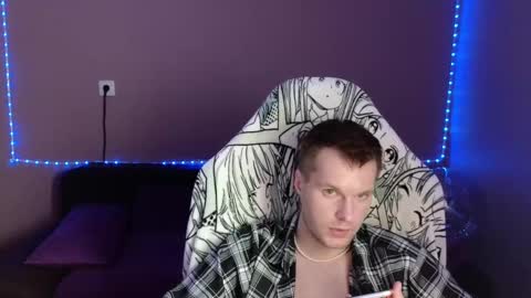 Snapshot of leonnextdoor chatting on 4, 1, 2025 Leon online show from 4, 1, 2025