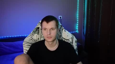 Snapshot of leonnextdoor chatting on 17, 1, 2025 Leon online show from 17, 1, 2025