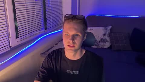 Snapshot of leonnextdoor chatting on 7, 1, 2026 Leon online show from 7, 1, 2026