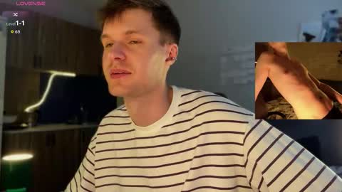 Snapshot of leonnextdoor chatting on 18, 3, 2026 Leon online show from 18, 3, 2026