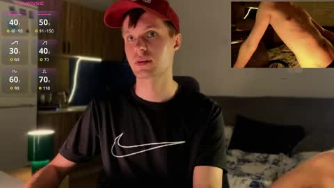 Snapshot of leonnextdoor chatting on 8, 4, 2026 Leon online show from 8, 4, 2026