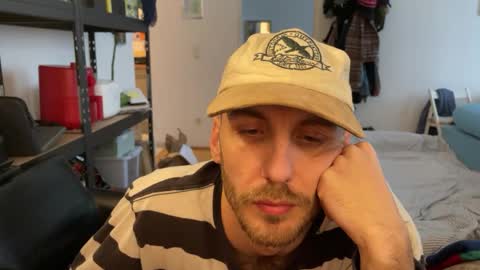 Snapshot of leonvampire chatting on 14, 12, 2025 Leon online show from 14, 12, 2025