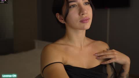 Snapshot of leoramallis chatting on 3, 12, 2024 Leora online show from 3, 12, 2024