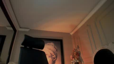 Leo Salvatore online show from 8, 12, 2024