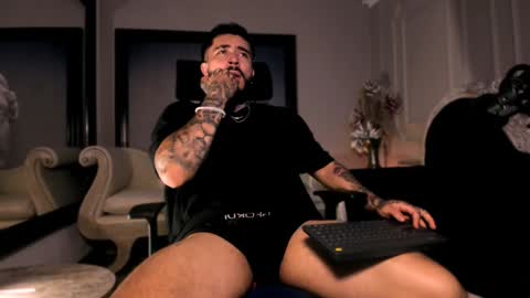 Leo Salvatore online show from 16, 12, 2024