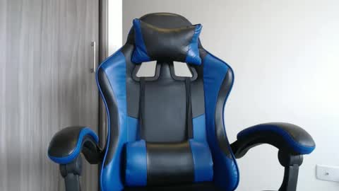 Snapshot of leostorm25 chatting on 28, 10, 2025 leostorm25 online show from 28, 10, 2025