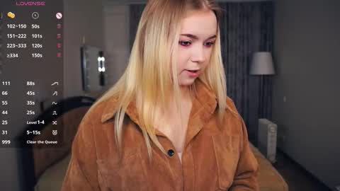 Hello everyone Im Lora Its my first day Were going to have fun together online show from 2, 10, 2025