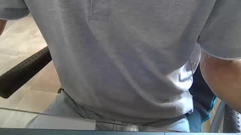 Snapshot of leoufdedingue chatting on 9, 10, 2025 CESTMOI75100 online show from 9, 10, 2025