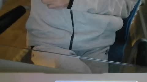 Snapshot of leoufdedingue chatting on 20, 10, 2025 CESTMOI75100 online show from 20, 10, 2025