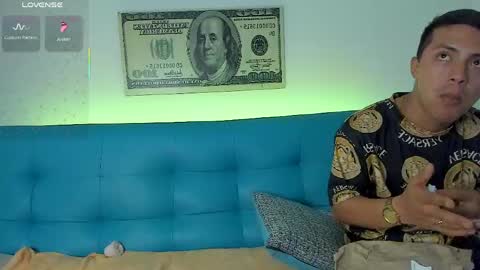 Snapshot of leovargas19hot chatting on 14, 4, 2026 Leo Vragas online show from 14, 4, 2026