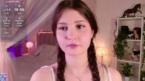 Nicole Moore online show from 19, 12, 2025