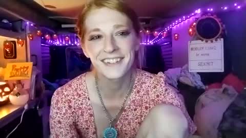 LesleyGumGrass- The Boring Trans girl online show from 5, 10, 2025