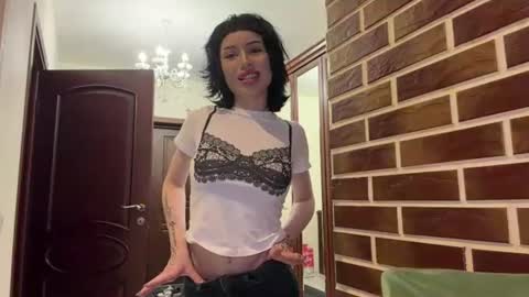 lesleypowderly online show from 23, 7, 2026