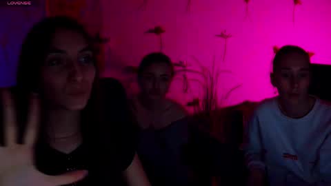 leslie_bird online show from 29, 4, 2026
