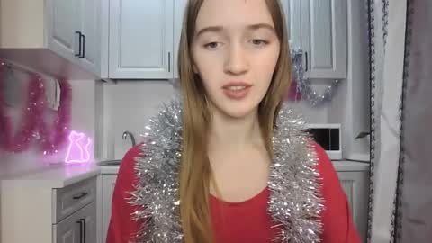 Snapshot of leslie_my_lovee chatting on 23, 12, 2024 LESLIE online show from 23, 12, 2024