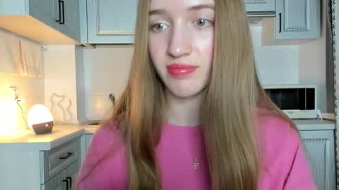  LESLIE   online show from 13, 10, 2025