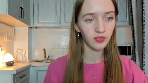  LESLIE   online show from 29, 10, 2025