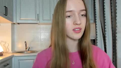  LESLIE   online show from 14, 11, 2025